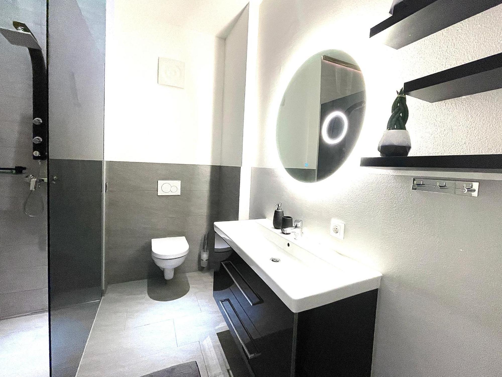 Alpenluxus Presents Design Lodge - Terrace & Car Park Kramsach Esterno foto